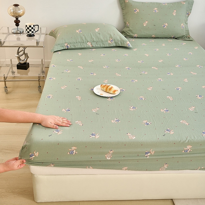 91家纺网 家纺一手货源 找家纺 锦罗绣 2025新款全棉双层纱印花系列单床笠 爱乐熊