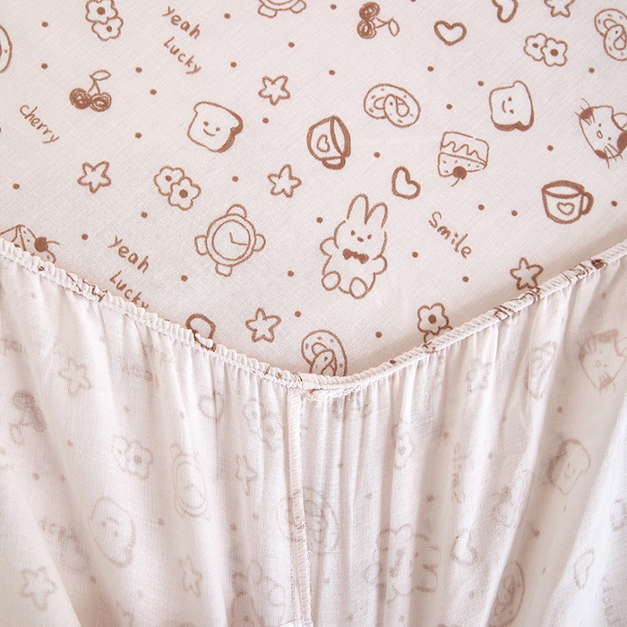 91家纺网 家纺一手货源 找家纺 锦罗绣 2025新款全棉双层纱印花系列单床笠 咖啡兔