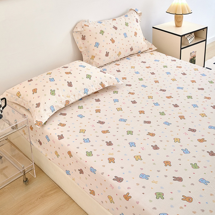 91家纺网 家纺一手货源 找家纺 锦罗绣 2025新款全棉双层纱印花系列单床笠 小兔园