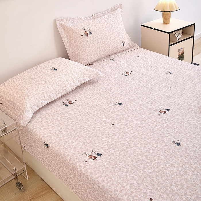 91家纺网 家纺一手货源 找家纺 锦罗绣 2025新款全棉双层纱印花系列单床笠 兔兔日记