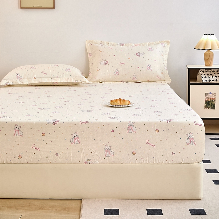 91家纺网 家纺一手货源 找家纺 锦罗绣 2025新款全棉双层纱印花系列单床笠 精灵猫咪