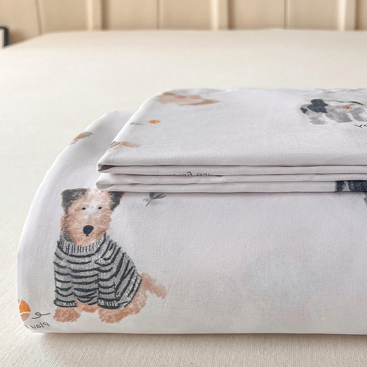 91家纺网 家纺一手货源 找家纺 金盛纺 2025新款13372全棉印花单品床单 欢乐家族