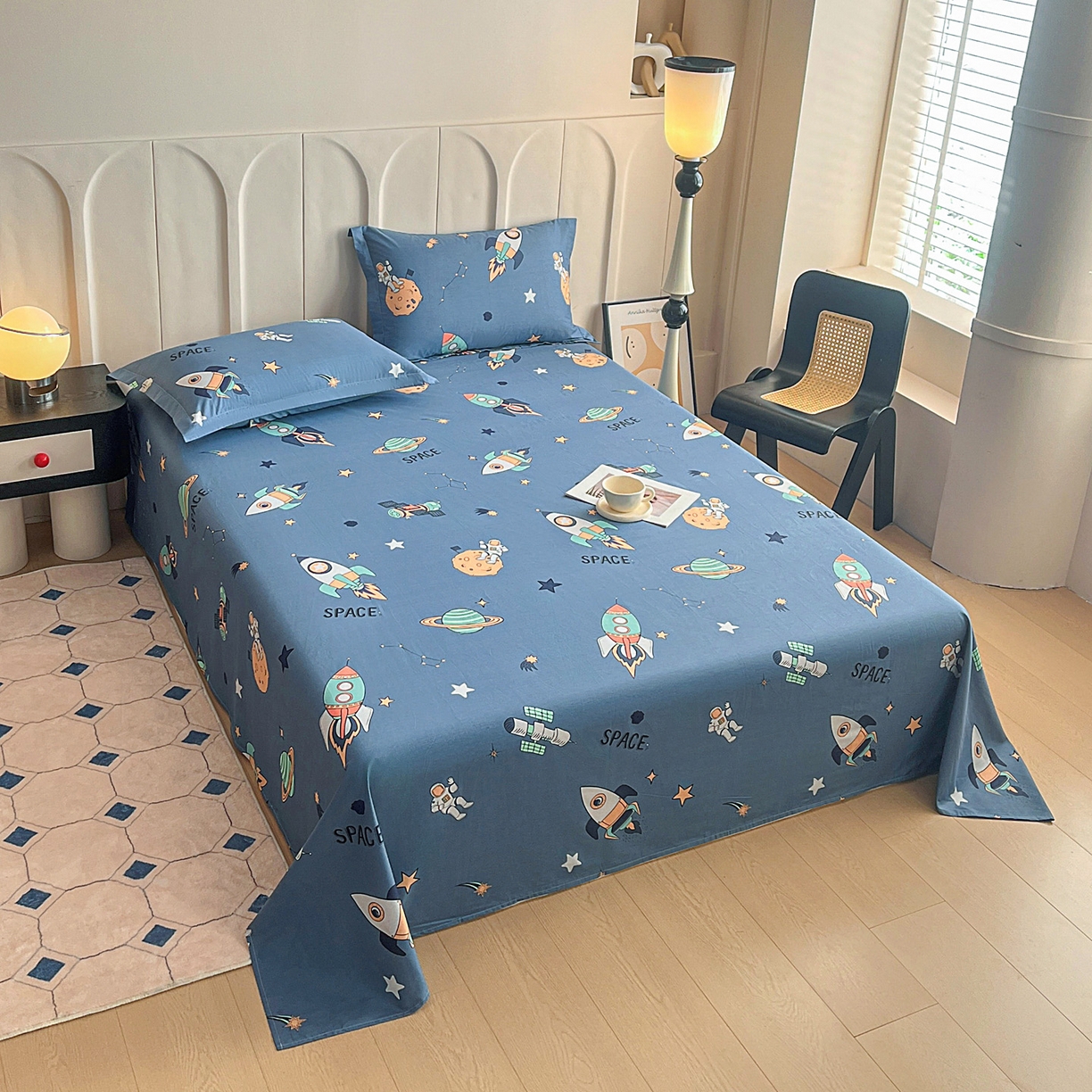 91家纺网 家纺一手货源 找家纺 金盛纺 2025新款13372全棉印花单品床单 环游太空