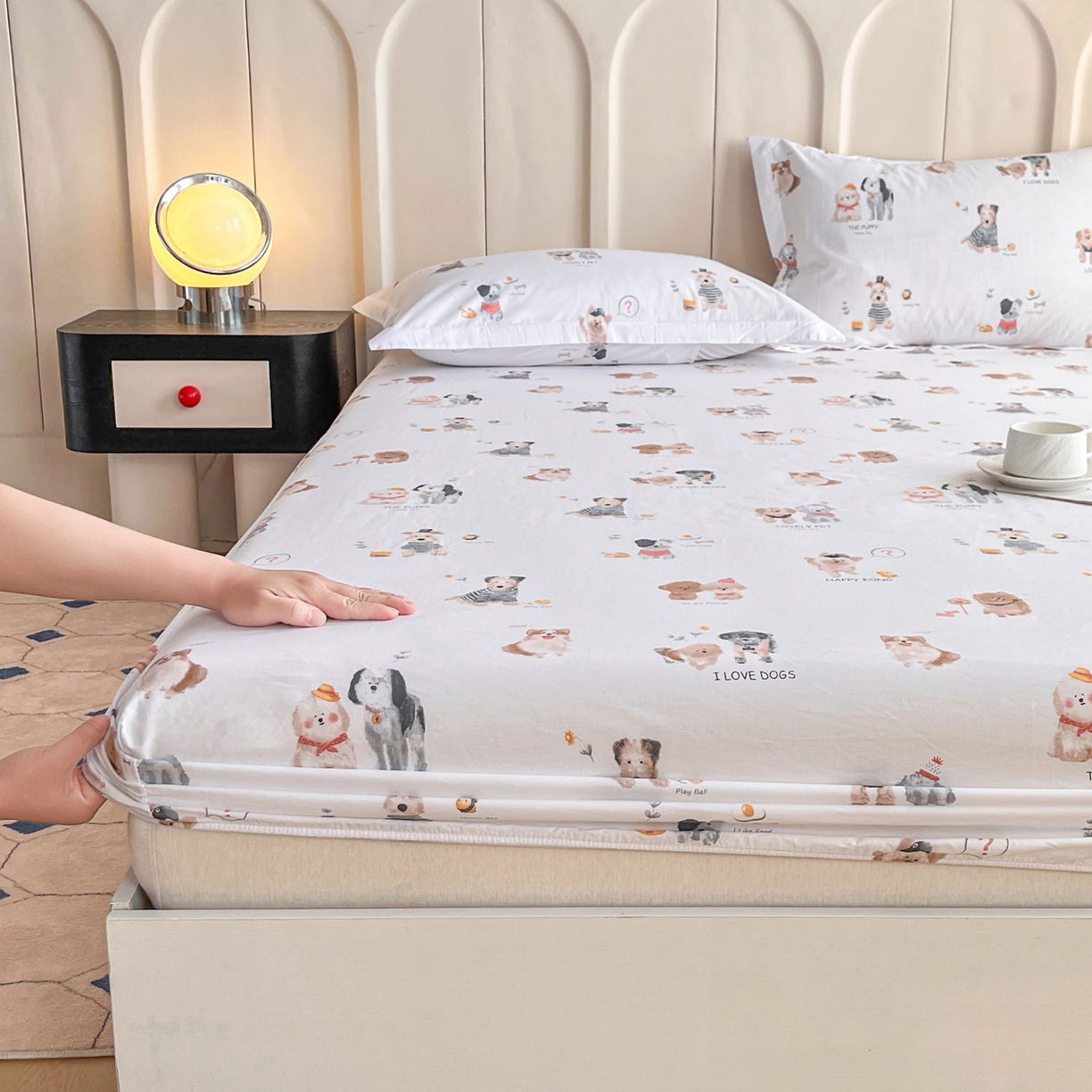 91家纺网 家纺一手货源 找家纺 金盛纺 2025新款13372全棉印花单品床笠 欢乐家族