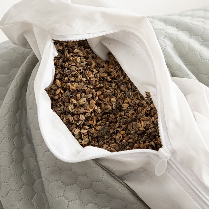 91家纺网 家纺一手货源 找家纺 萌番宝 2025新款冰豆豆卡通造型荞麦枕儿童枕学生枕枕头枕芯3050 咖色冰豆豆荞麦枕