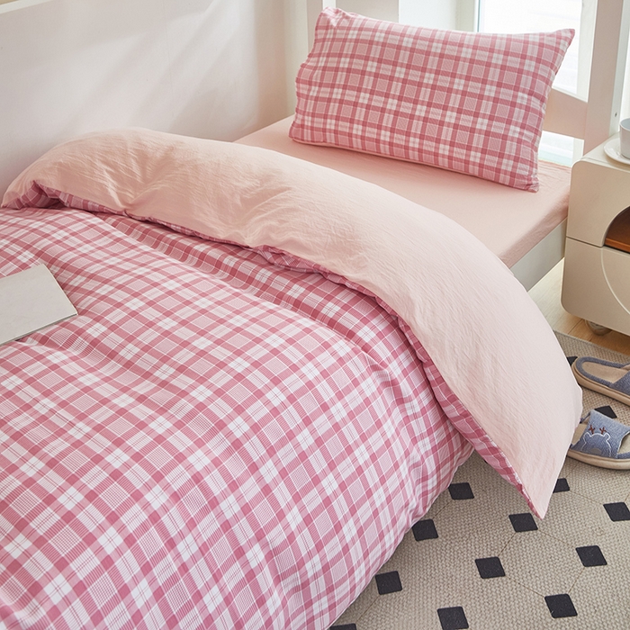 91家纺网 家纺一手货源 找家纺 恒科家纺 2025新款亲肤舒适小清新水洗棉四件套学生六件套-学生款宿舍六件套 蜜粉格