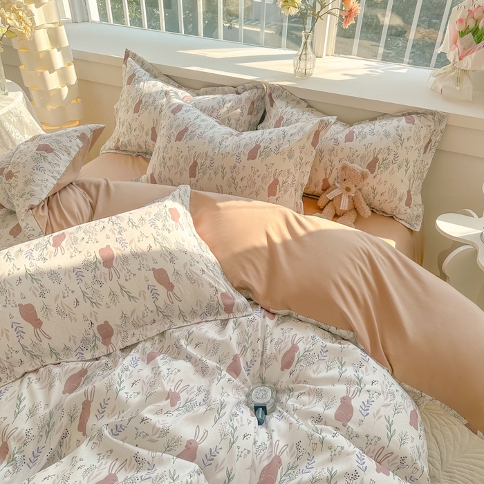 91家纺网 家纺一手货源 找家纺 爱彼家纺 2025新款加厚法式印花四件套 法式萌兔花园