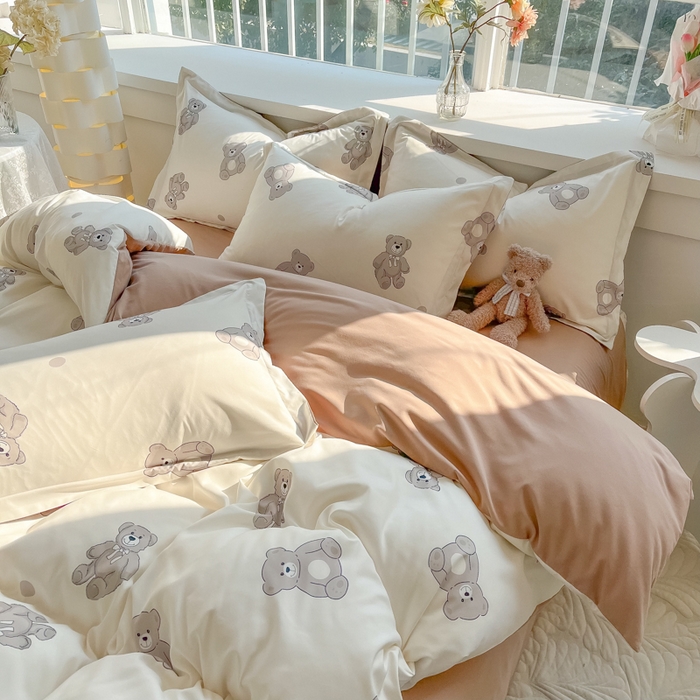 91家纺网 家纺一手货源 找家纺 爱彼家纺 2025新款加厚法式印花四件套 法式波点熊