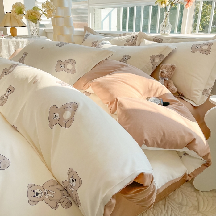 91家纺网 家纺一手货源 找家纺 爱彼家纺 2025新款加厚法式印花四件套 法式波点熊