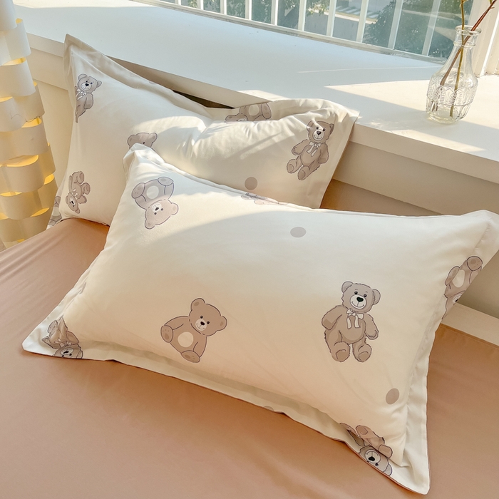 91家纺网 家纺一手货源 找家纺 爱彼家纺 2025新款加厚法式印花四件套 法式波点熊