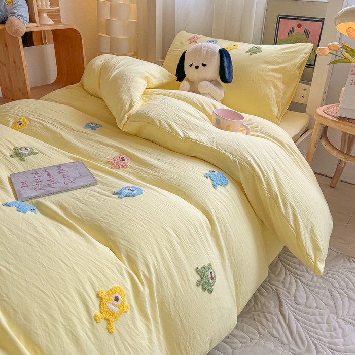 91家纺网 家纺一手货源 找家纺 爱彼家纺 2025新款超柔水洗棉怪兽毛巾绣学生宿舍三件套上下铺三件套 怪兽-奶黄