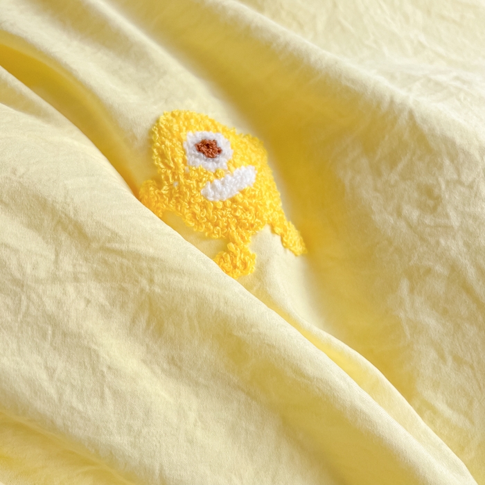 91家纺网 家纺一手货源 找家纺 爱彼家纺 2025新款超柔水洗棉怪兽毛巾绣学生宿舍三件套上下铺三件套 怪兽-奶黄