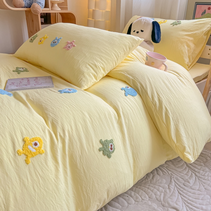 91家纺网 家纺一手货源 找家纺 爱彼家纺 2025新款超柔水洗棉怪兽毛巾绣学生宿舍三件套上下铺三件套 怪兽-奶黄