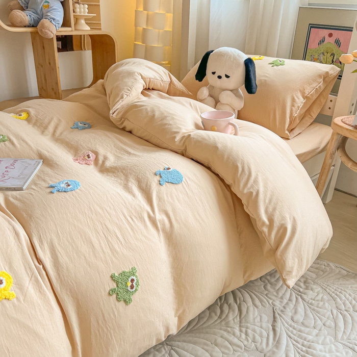 91家纺网 家纺一手货源 找家纺 爱彼家纺 2025新款超柔水洗棉怪兽毛巾绣学生宿舍三件套上下铺三件套 怪兽-奶咖