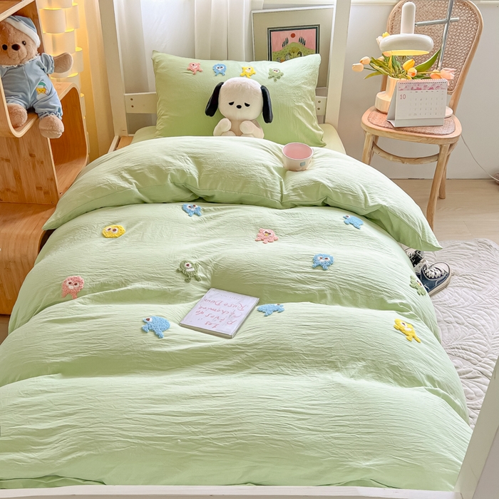 91家纺网 家纺一手货源 找家纺 爱彼家纺 2025新款超柔水洗棉怪兽毛巾绣学生宿舍三件套上下铺三件套 怪兽-果绿