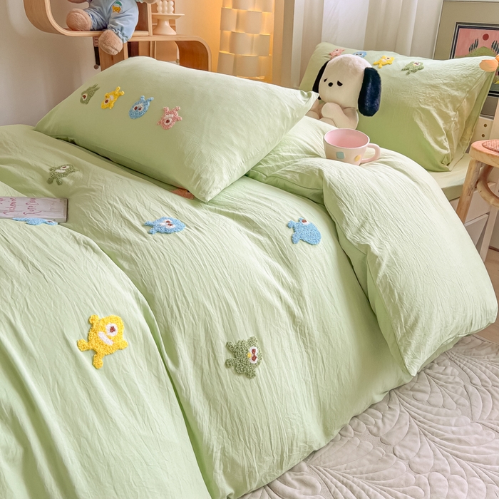 91家纺网 家纺一手货源 找家纺 爱彼家纺 2025新款超柔水洗棉怪兽毛巾绣学生宿舍三件套上下铺三件套 怪兽-果绿