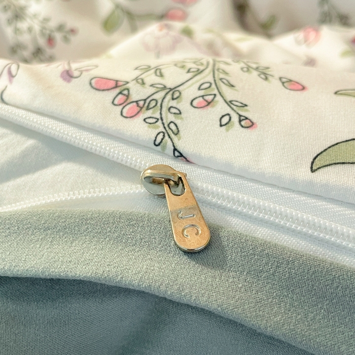 91家纺网 家纺一手货源 找家纺 爱彼家纺 2025新款加厚法式印花学生宿舍三件套上下铺三件套 意镜