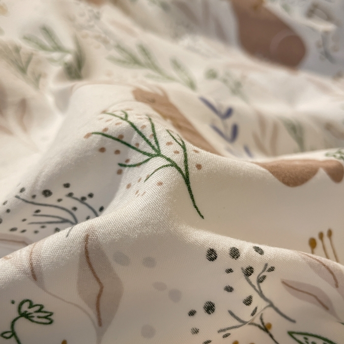 91家纺网 家纺一手货源 找家纺 爱彼家纺 2025新款加厚法式印花学生宿舍三件套上下铺三件套 萌兔花园