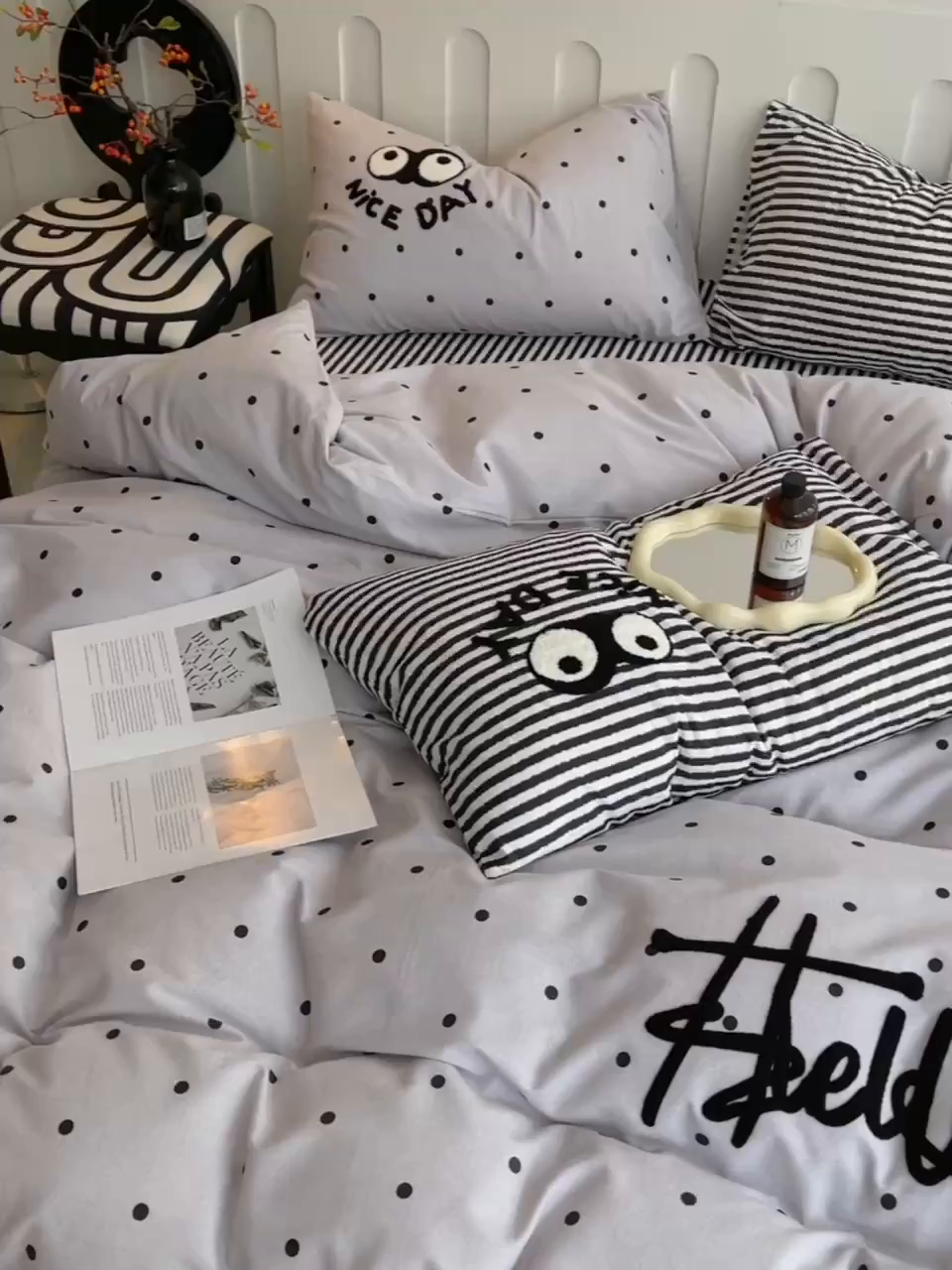 91家纺网 家纺一手货源 找家纺 炫拼家纺 2026新款全棉磨毛ins风毛巾绣纯棉四件套-hello系列 hello-月光恋人