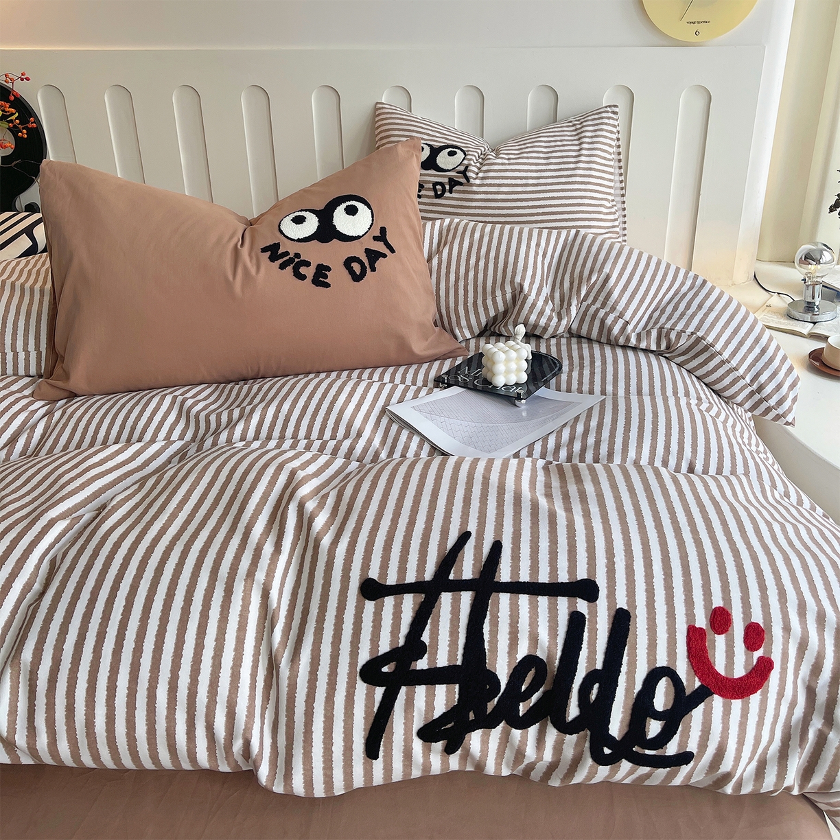 炫拼家纺 2025新款全棉磨毛ins风毛巾绣纯棉四件套-hello系列 hello-云漫