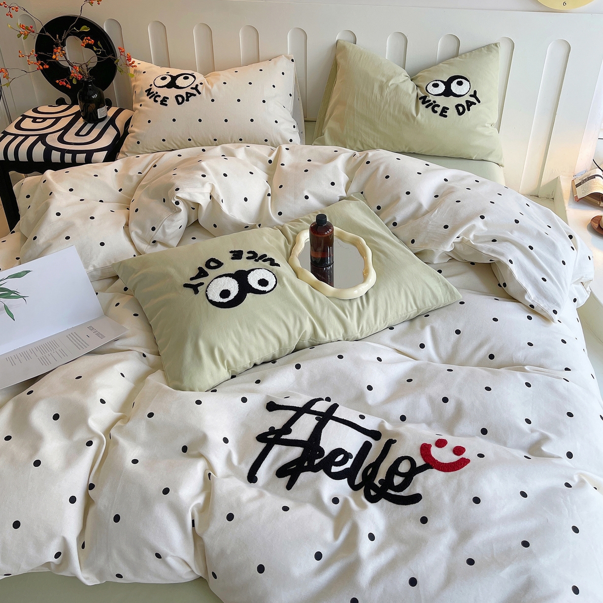 91家纺网 家纺一手货源 找家纺 炫拼家纺 2025新款全棉磨毛ins风毛巾绣纯棉四件套-hello系列 hello-悠然