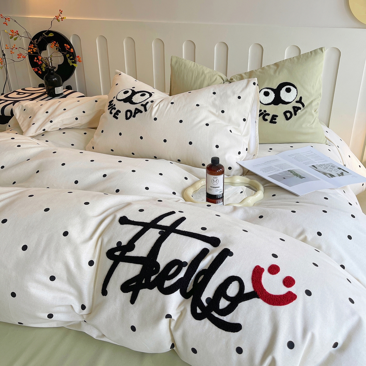 91家纺网 家纺一手货源 找家纺 炫拼家纺 2025新款全棉磨毛ins风毛巾绣纯棉四件套-hello系列 hello-悠然