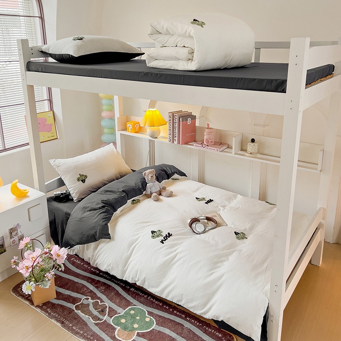 91家纺网 家纺一手货源 找家纺 爱彼家纺 2025新款超柔水洗棉毛巾绣学生宿舍三件套上下铺三件套 白兰灰