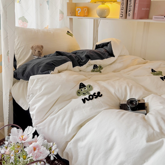 91家纺网 家纺一手货源 找家纺 爱彼家纺 2025新款超柔水洗棉毛巾绣学生宿舍三件套上下铺三件套 白兰灰