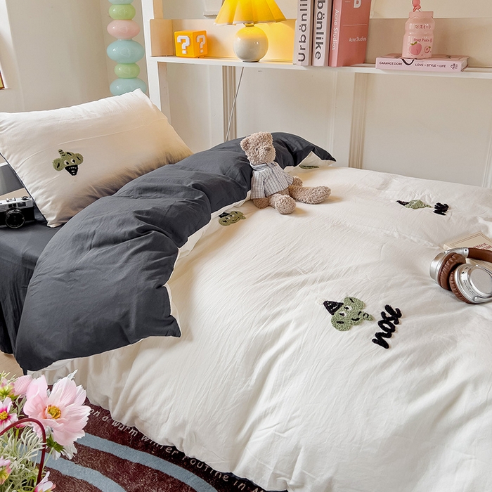 91家纺网 家纺一手货源 找家纺 爱彼家纺 2025新款超柔水洗棉毛巾绣学生宿舍三件套上下铺三件套 白兰灰