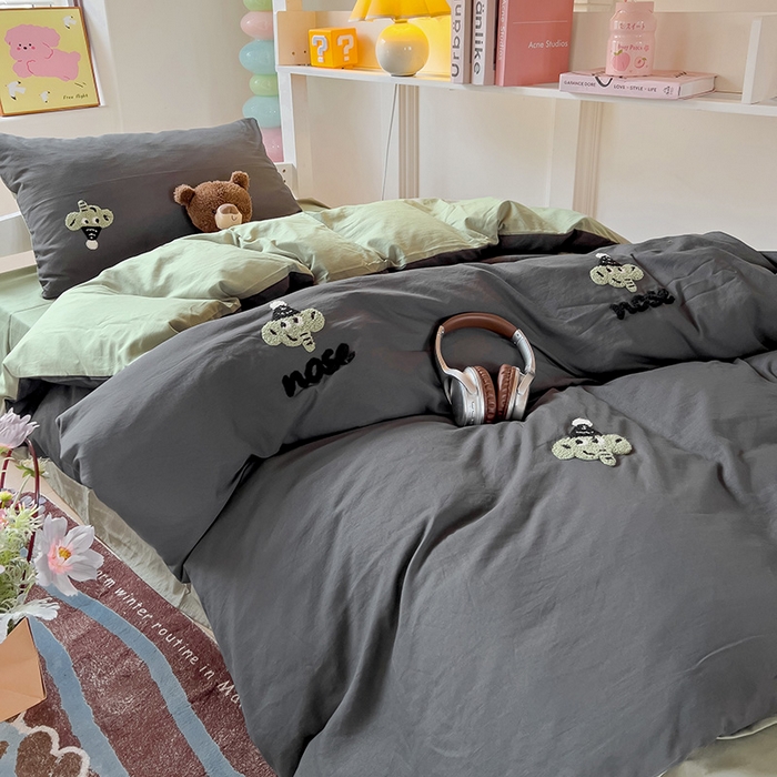 91家纺网 家纺一手货源 找家纺 爱彼家纺 2025新款超柔水洗棉毛巾绣学生宿舍三件套上下铺三件套 深灰抹茶