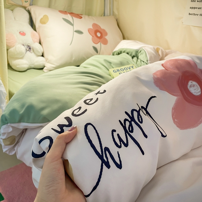 91家纺网 家纺一手货源 找家纺 爱彼家纺 2025新款卡通印花水洗棉学生宿舍三件套上下铺三件套 浪漫花开