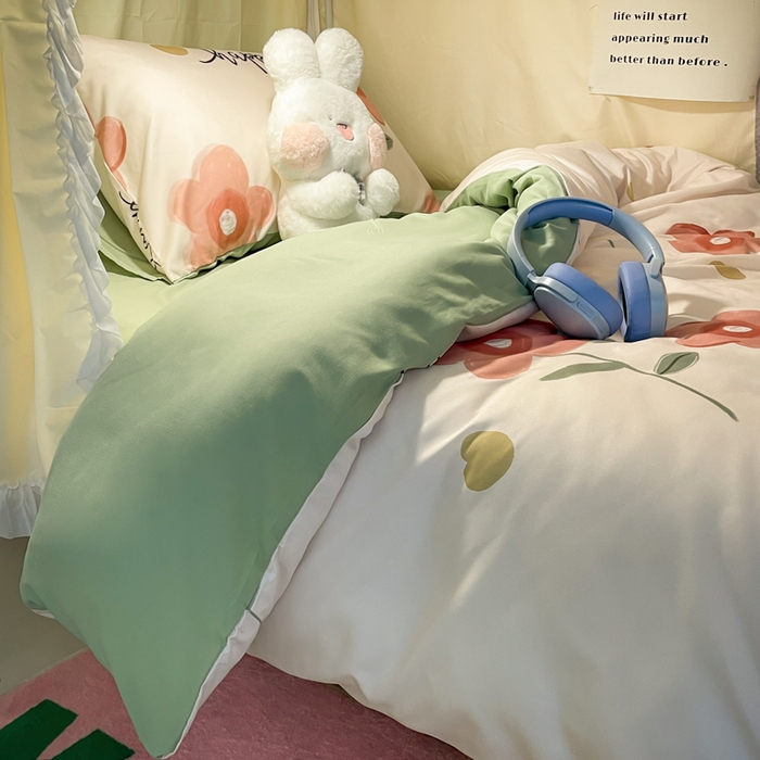 91家纺网 家纺一手货源 找家纺 爱彼家纺 2025新款卡通印花水洗棉学生宿舍三件套上下铺三件套 浪漫花开