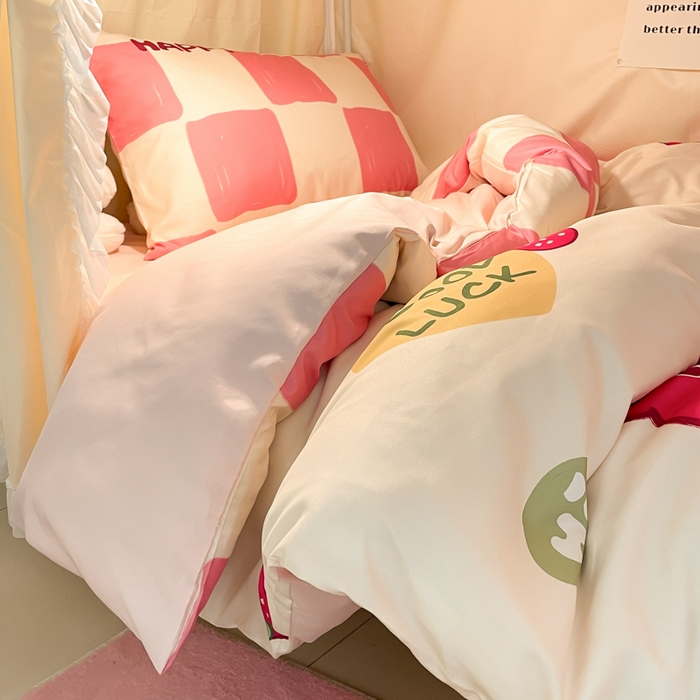 91家纺网 家纺一手货源 找家纺 爱彼家纺 2025新款卡通印花水洗棉学生宿舍三件套上下铺三件套 爱心熊