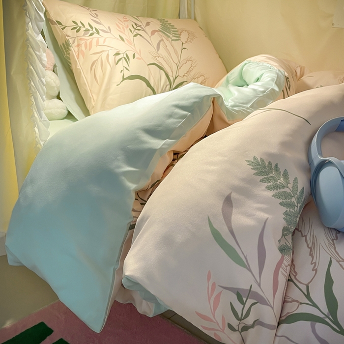 91家纺网 家纺一手货源 找家纺 爱彼家纺 2025新款卡通印花水洗棉学生宿舍三件套上下铺三件套 遇仙草