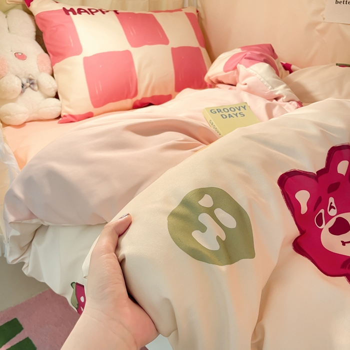 91家纺网 家纺一手货源 找家纺 爱彼家纺 2025新款卡通印花水洗棉学生宿舍三件套上下铺三件套 爱心熊