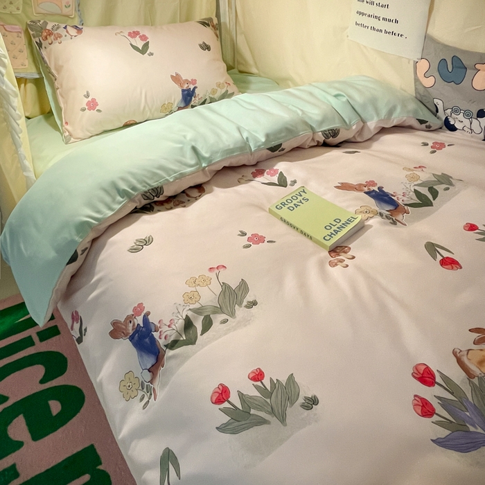 91家纺网 家纺一手货源 找家纺 爱彼家纺 2025新款卡通印花水洗棉学生宿舍三件套上下铺三件套 蘑菇与兔