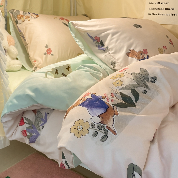 91家纺网 家纺一手货源 找家纺 爱彼家纺 2025新款卡通印花水洗棉学生宿舍三件套上下铺三件套 蘑菇与兔
