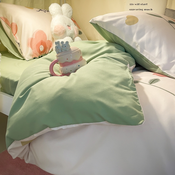 91家纺网 家纺一手货源 找家纺 爱彼家纺 2025新款卡通印花水洗棉学生宿舍三件套上下铺三件套 浪漫花开