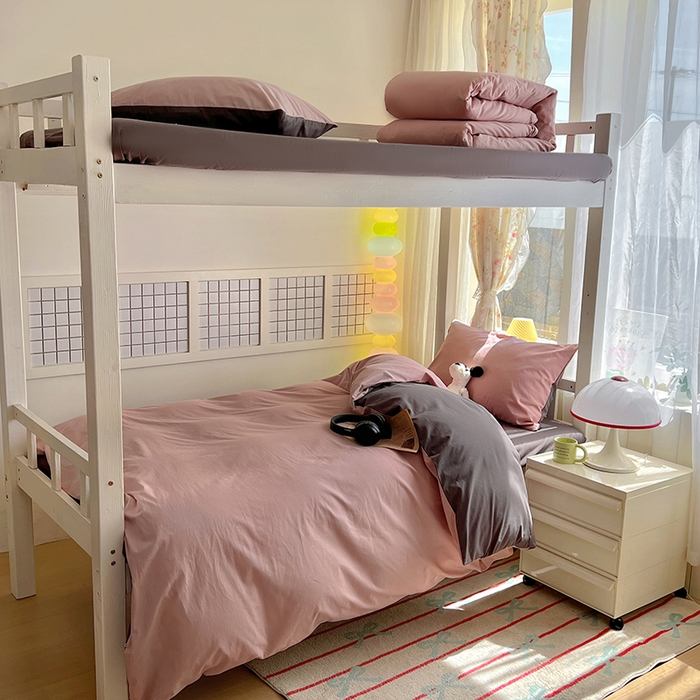 91家纺网 家纺一手货源 找家纺 爱彼家纺 2025新款40支全棉纯棉学生宿舍上下铺三件套-风格1 浅豆沙石墨灰