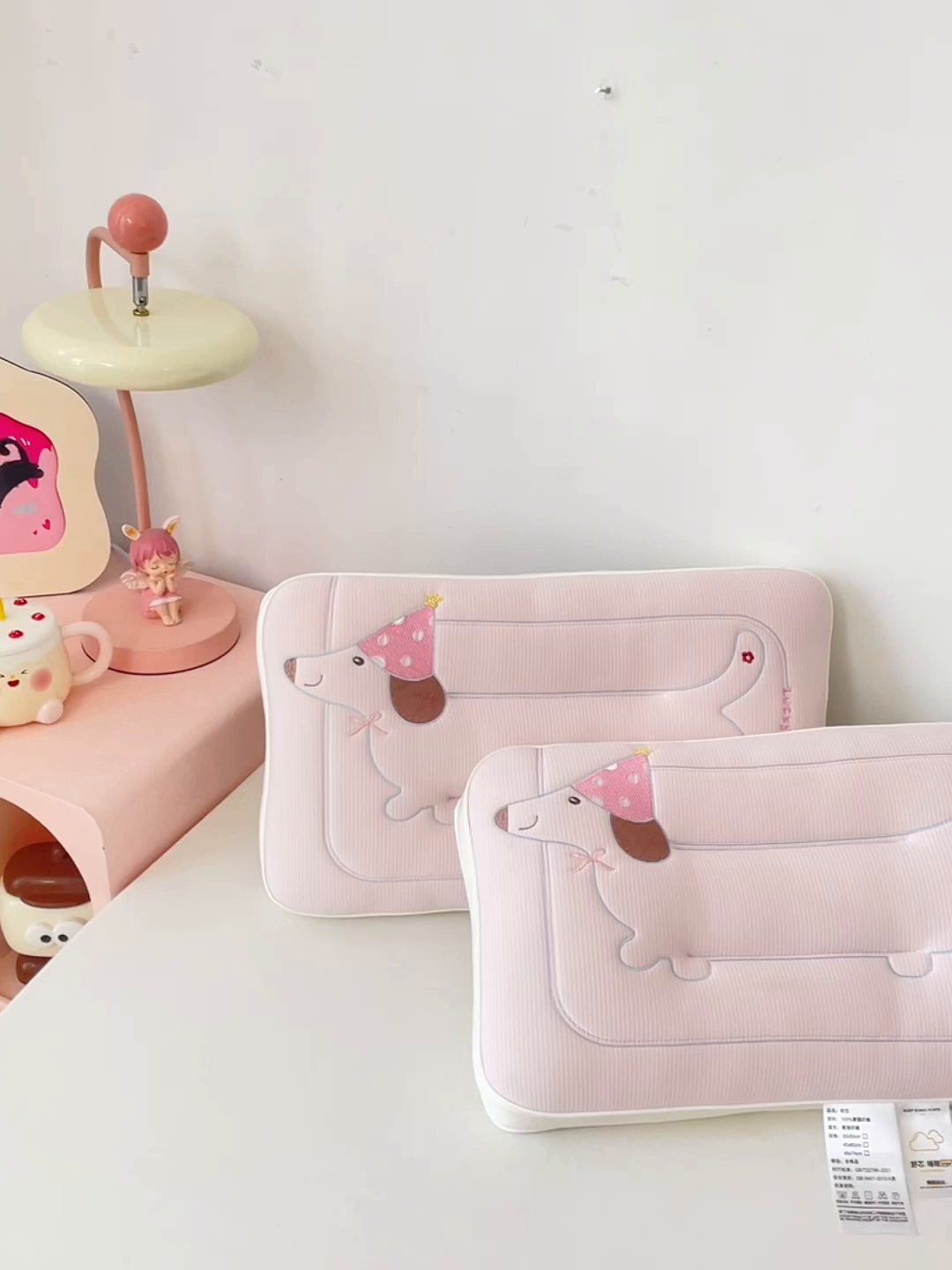 91家纺网 家纺一手货源 找家纺 织布人 2025新款枕芯A类亲肤腊肠狗卡通幼儿园儿童枕学生宿舍枕头枕芯 A类腊肠狗卡通枕-粉色 30x50cm/只