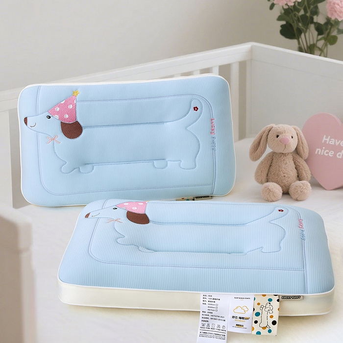 91家纺网 家纺一手货源 找家纺 织布人 2025新款枕芯A类亲肤腊肠狗卡通幼儿园儿童枕学生宿舍枕头枕芯 A类腊肠狗卡通枕-天蓝 30x50cm/只