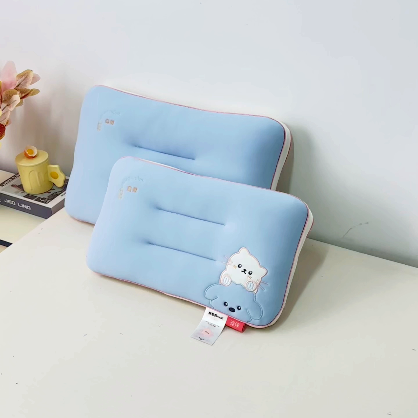 91家纺网 家纺一手货源 找家纺 织布人 2025新款枕芯A类裸感宠伴卡通幼儿园儿童枕头学生宿舍枕头枕芯 A类宠伴卡通枕-天蓝 30x50cm/只