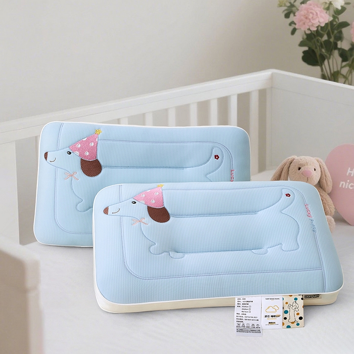 91家纺网 家纺一手货源 找家纺 织布人 2025新款枕芯A类亲肤腊肠狗卡通幼儿园儿童枕学生宿舍枕头枕芯 A类腊肠狗卡通枕-天蓝 40x60cm/只