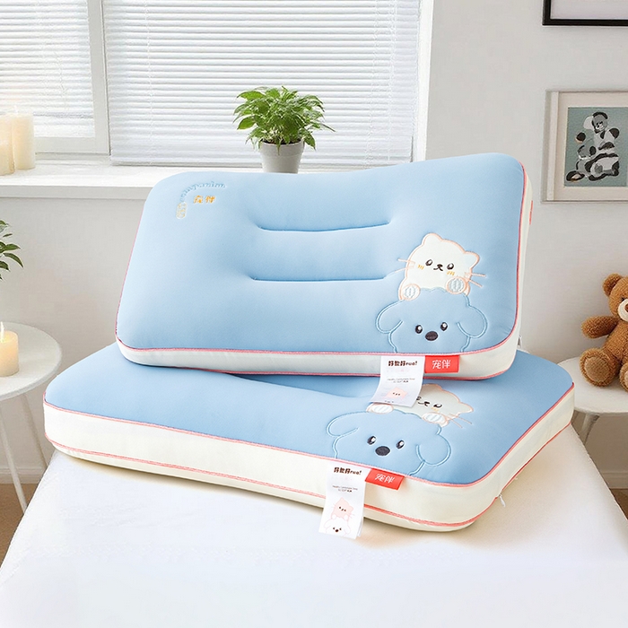 91家纺网 家纺一手货源 找家纺 织布人 2025新款枕芯A类裸感宠伴卡通幼儿园儿童枕头学生宿舍枕头枕芯 A类宠伴卡通枕-天蓝 40x60cm/只