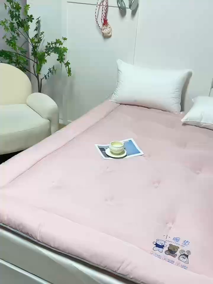 91家纺网 家纺一手货源 找家纺 林希 2025新款保暖软床垫床褥子榻榻米软床垫学生上下铺垫子（小暖垫系列） 粉色