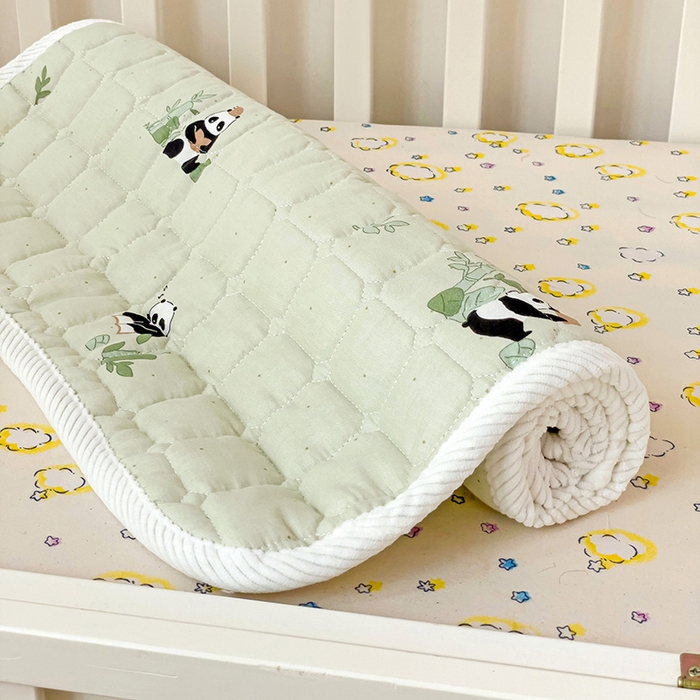 91家纺网 家纺一手货源 找家纺 富馨莱 2025年新款双层纱纯棉软床垫幼儿园儿童床垫 熊猫读书