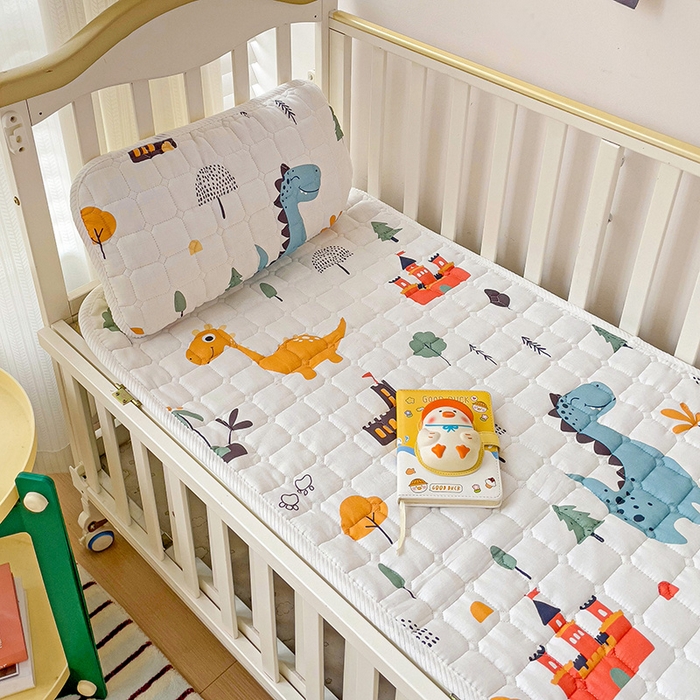 91家纺网 家纺一手货源 找家纺 富馨莱 2025年新款双层纱纯棉软床垫幼儿园儿童床垫 恐龙城堡