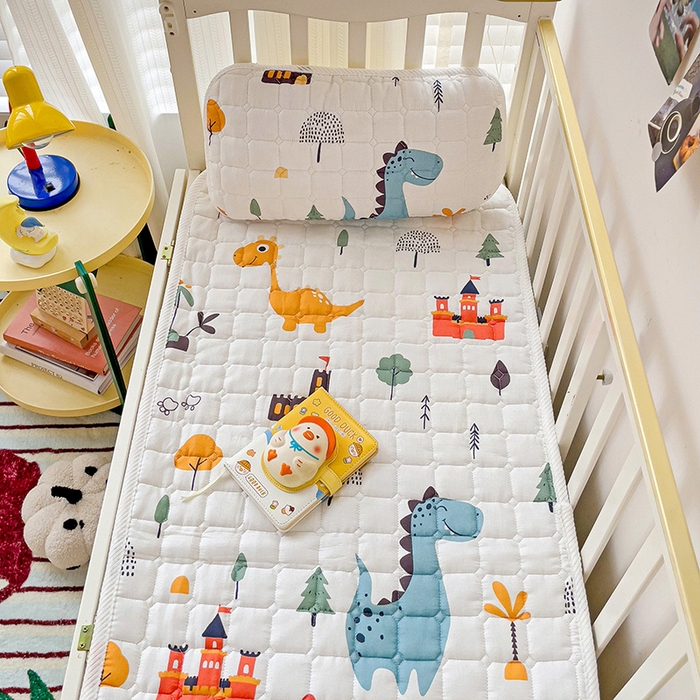 91家纺网 家纺一手货源 找家纺 富馨莱 2025年新款双层纱纯棉软床垫幼儿园儿童床垫 恐龙城堡