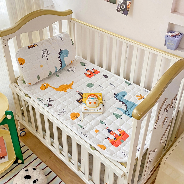 91家纺网 家纺一手货源 找家纺 富馨莱 2025年新款双层纱纯棉软床垫幼儿园儿童床垫 恐龙城堡