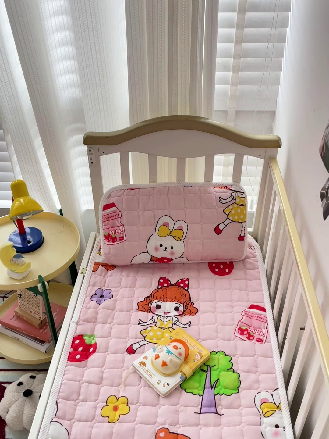 91家纺网 家纺一手货源 找家纺 富馨莱 2025年新款双层纱纯棉软床垫幼儿园儿童床垫 小兔姑娘-粉
